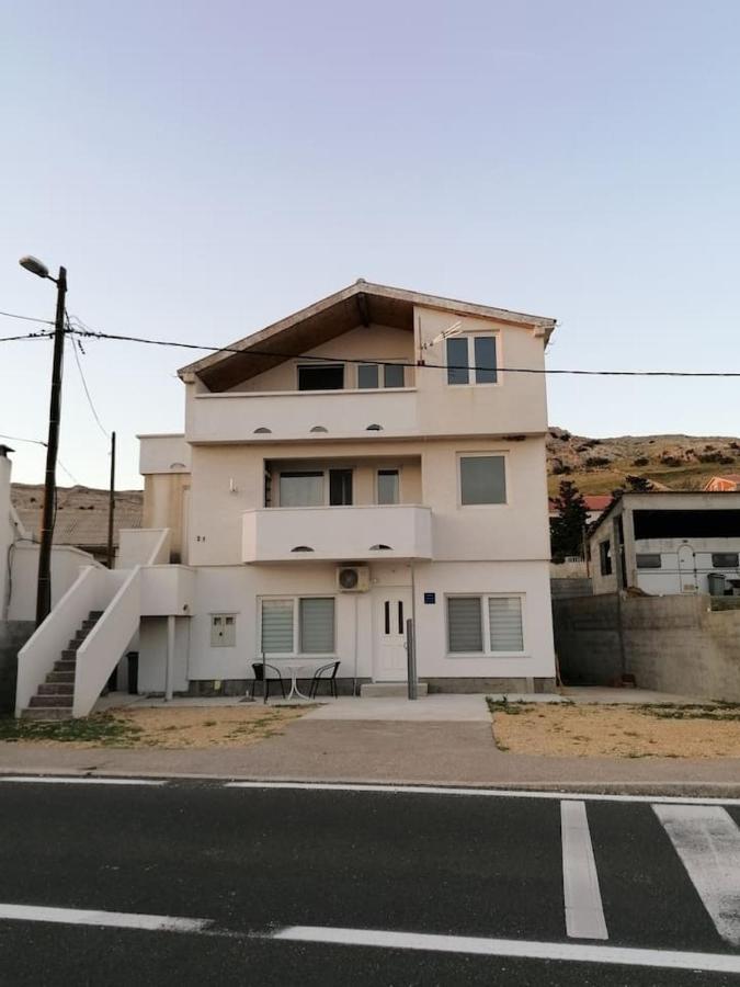 Apartman Lidija Dinjiška Exterior foto